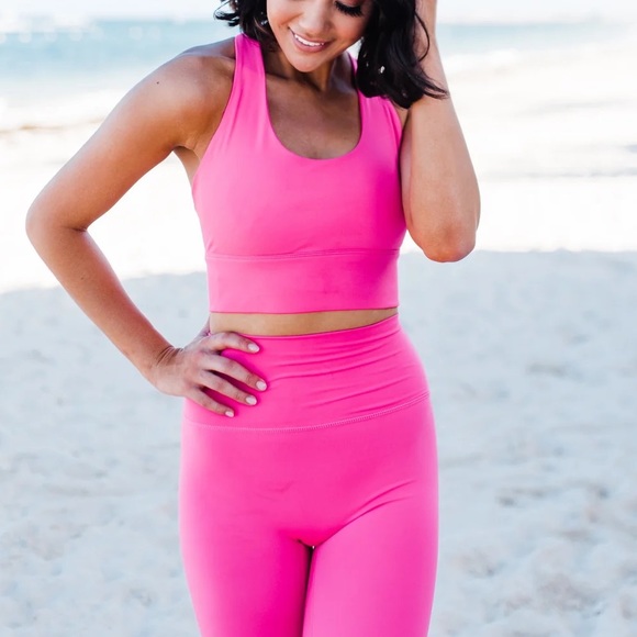 CRISSCROSS CROP SPORTS BRA - Picture 12 of 13